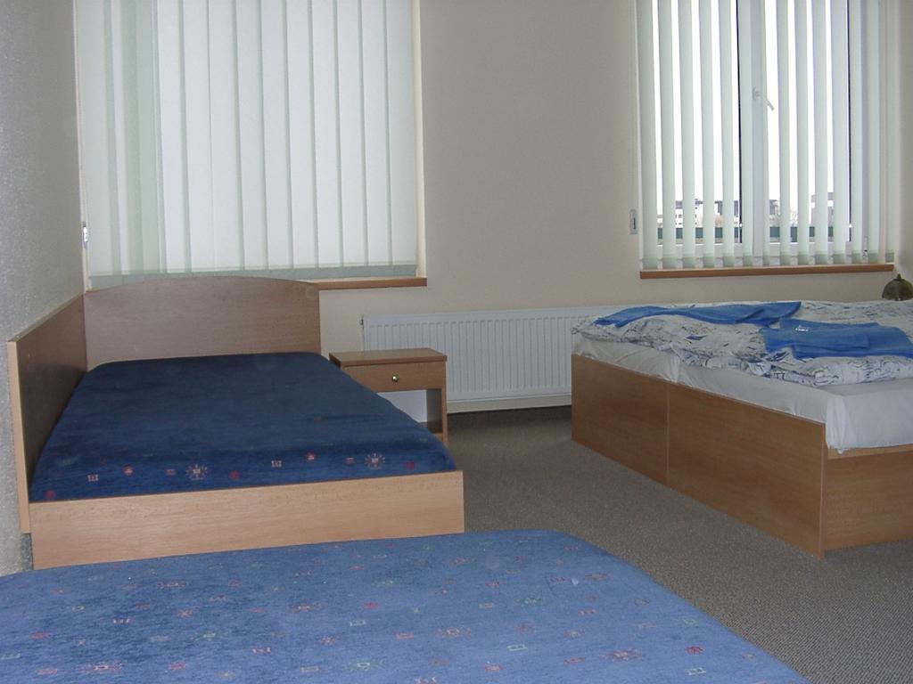 Hotel Mondeo Prag Zimmer foto