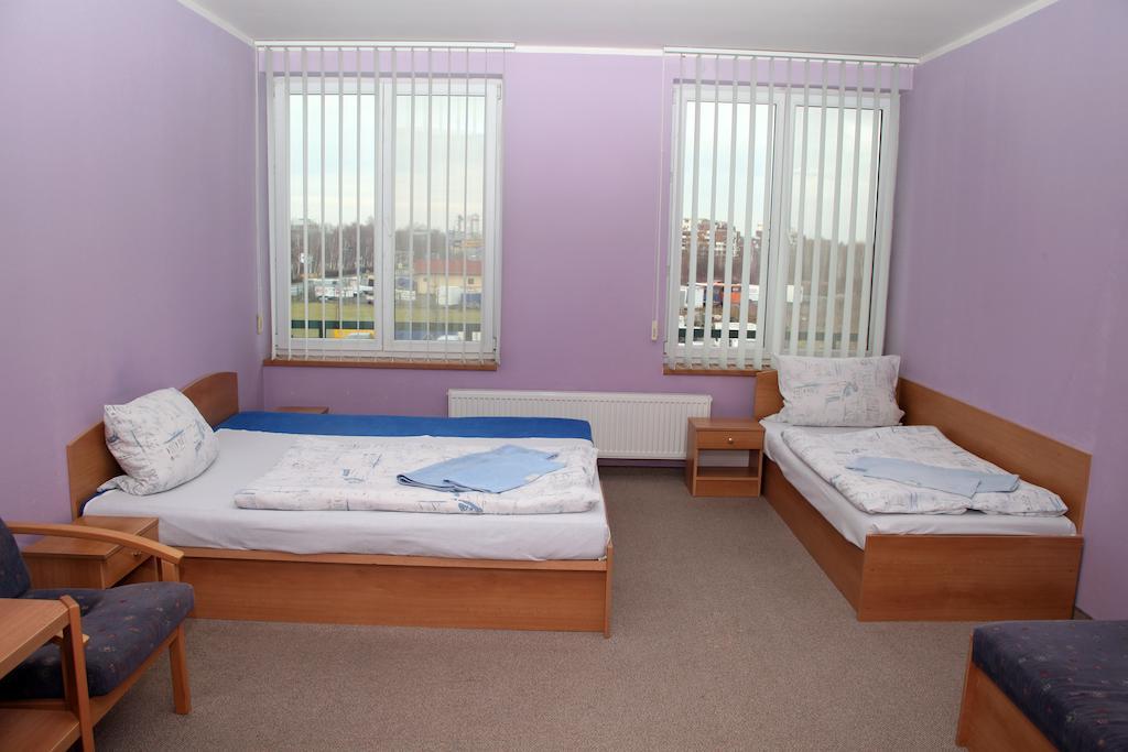 Hotel Mondeo Prag Zimmer foto